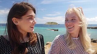 Emma White Ellie Luna Fun In The Sun