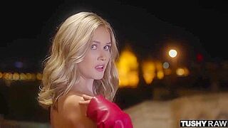 Una Fairy Stunning Blonde Una Gets Her Perfe