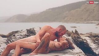 Watch Nice-looking Wenchs Dirt