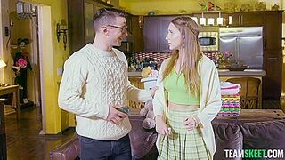 Laney Fucks Her Boss