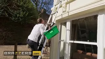 BRAZZERS - Sexy Homeowner Kayla Wild Trades Her Cash Tip For A Double Dicking From Window Washers