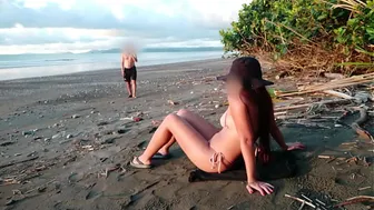 I'M FUCKING A STRANGER! I was at the beach and got fucked. Real porn.