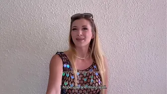 Maeva Sinaloa - Married woman discreetly gets fucked in the street during the day