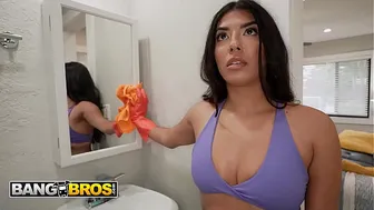 BANGBROS - Jasmine Sherni’s Nude Cleaning Service For Ace Ends With Hot Sex On The Kitchen Counter