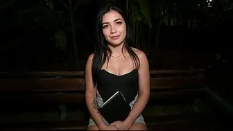 How To Pick Up Girls At Night
