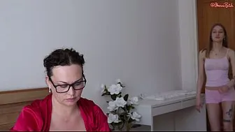 You Can Piss on Me! Horny Teen Stepdaughter Face Fucks Stepmom and Pisses on Her Face During Morning Sex!