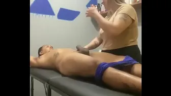 Body massage ends with cum