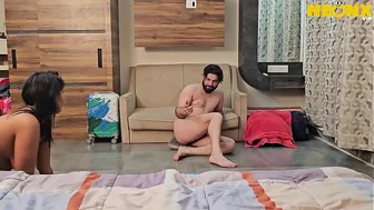 DESI WIFE GIVE HER SEXY ASS TO HER HUSBAND IN BATHROOM HARDCORE SEX