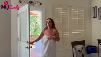 Trailer Alisha Adams in the wrong vacation house of MrFlourish